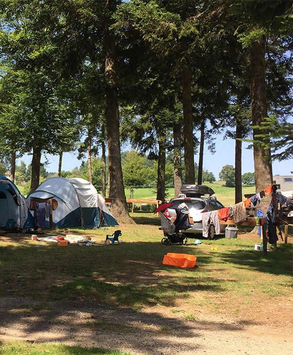 Optez pour un emplacement privilège pour votre séjour au camping les Murmures du Lignon en Auvergne